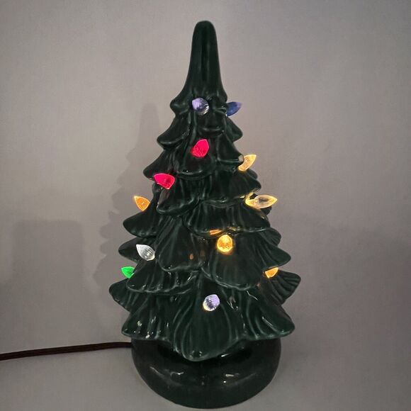 Vintage Green Ceramic Christmas Tree Lighted 10" One Piece Base Kitsch 70s - Picture 3 of 12